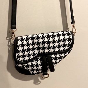 Houndstooth Saddle Purse